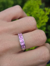 Cargar imagen en el visor de la galería, 2184: Vintage; 9ct White Gold Pink Sapphires Stacker/Dress Ring- petite, pink and cute
