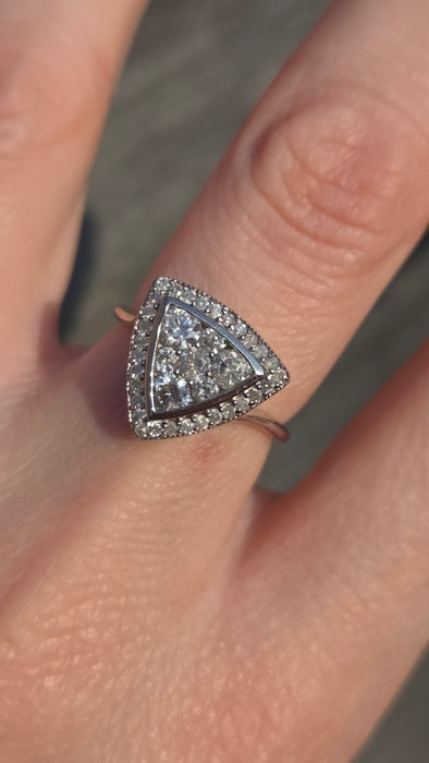 2847 Vintage: 9ct White Gold 37 natural Sparkling Diamonds (1ct)  Dress Ring