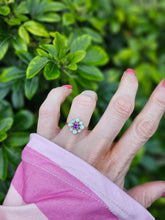 Load image into Gallery viewer, 0276: Vintage: 9ct Gold Lilac Amethyst Opals Flower Head Ring
