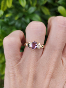 8240: Vintage: 9ct Gold Lilac Amethyst Diamonds Love Heart Ring