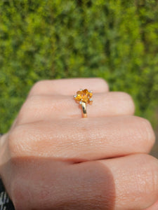 1576: Vintage: 14ct Gold Star-Set Yellow Citrines Diamond Dress Ring