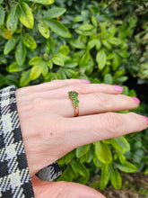 Load image into Gallery viewer, 0830: Vintage: 9ct Gold 15 Diopsides Geometric Cluster Ring- gorgeous green
