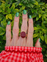 Load image into Gallery viewer, 0486: Vintage: Large Heavy 9ct Gold Red Onyx Signet Ring- Date Mark 1970
