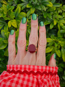 0486: Vintage: Large Heavy 9ct Gold Red Onyx Signet Ring- Date Mark 1970