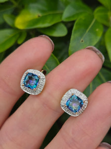 0982: Vintage: 9ct Gold Mystic Topaz 16 Diamonds Stud Earrings