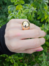 Load image into Gallery viewer, 0832: Vintage: Spectacular 18ct Gold Diamonds (0.76ct) Ring- a mighty statement piece
