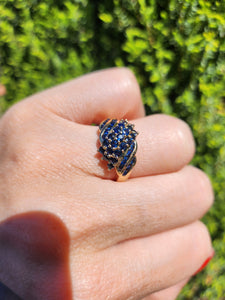 1746: Vintage: 9ct Gold 39 Blue Sapphires Statement Cocktail Ring- total eye catcher