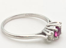 Cargar imagen en el visor de la galería, 2357: Vintage; 18ct White Gold Ruby Round Full Cut Diamonds 3- Stone Straight Ring- From 1978

