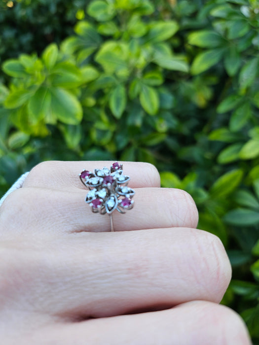 6498 Vintage: 18ct White Gold Ruby & Diamond Asymmetric Spray Cluster Ring — From 1973