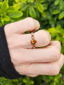 0252: Vintage: 9ct Gold Fiery Orange Citrines Trilogy Ring- crisp, clean eye candy