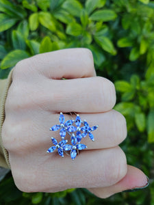 0461: Vintage: 9ct White Gold Marquise Cut Tanzanites Floral Cocktail Ring-FAB