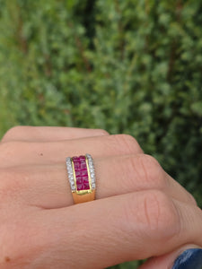 2339: Vintage: 18ct Gold Rubies Diamonds Dress Ring- Vibrant Rubies Sparkling Diamonds