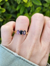 Load image into Gallery viewer, 0678: Vintage: 9ct Gold Blue &amp; Purple Spinels Dress Ring- beautifully paired
