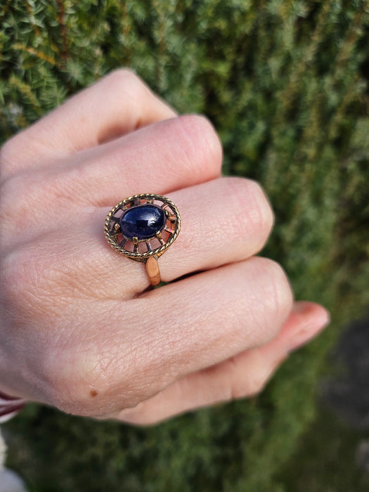 6014 Vintage & Rare: 9ct Gold Large Blue Sapphire "Carbuncle" Solitaire- from 1978