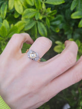 Load image into Gallery viewer, 0449: Vintage: 18ct Gold Art Deco Style 21 Diamonds Ring- sparkling symmetry
