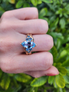 0377: Vintage; Statement 9ct Gold  7 Swiss Blue Topaz Cocktail Ring-