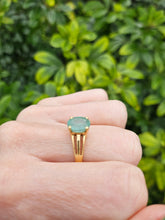 Load image into Gallery viewer, 0153: Vintage &amp; Rare; 18ct Gold Green Paraiba Tourmaline Solitaire- simple beauty
