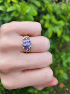 A8350: Vintage; 9ct Gold Blue Tanzanites Round Cut Diamonds Dress Ring- lovely, fresh combination