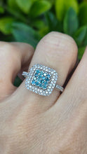 Cargar imagen en el visor de la galería, 2117 Vintage: 9ct White Gold Blue &amp; White Natural Diamonds Encrusted ring
