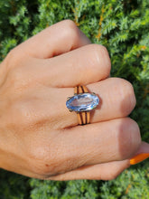Cargar imagen en el visor de la galería, 2086: Vintage; 9ct Gold Large Pale Blue Solitaire Ring- Mature colour and hues
