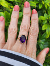 Load image into Gallery viewer, 0063: Vintage: 9ct Gold Rich Purple Amethyst Solitaire- Date Mark 1974
