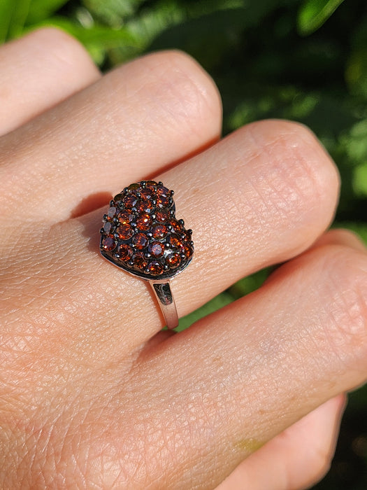 6103 Vintage: 9ct White Gold Red Natural Diamonds Voluptuous Heart Shaped Cocktail Ring- total eye candy