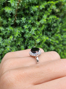 1972: Vintage: 9ct White Gold Green Tourmaline 12 Diamonds Ring- sparkling beauty