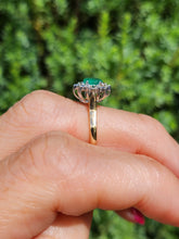 Load image into Gallery viewer, 6100: Vintage: 18ct Gold Emerald Diamonds Daisy Ring- Petite. Elegant, Sparkling
