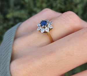 2375 18ct Gold Cornflower Blue Sapphire Diamonds Flower Head Ring