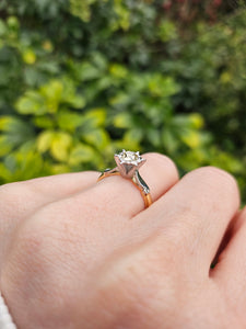 1092: Vintage Rare 18ct Mixed Gold Yellow Diamond Diamonds Ring- lovely combination