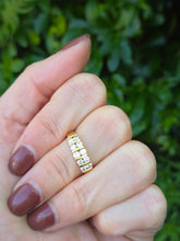 Cargar imagen en el visor de la galería, 2051: Vintage: 18ct Gold 10 Round Full Cut&nbsp; Natural Diamonds Tiered Ring
