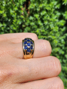 1774: Vintage: 9ct Gold Cornflower Blue Sapphires Cocktail "Bombe" Ring- FAB