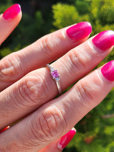 2020: Vintage: Platinum Pink Sapphire Diamonds 3-Stone Straight Ring- Crisp, Clean, Eye candy