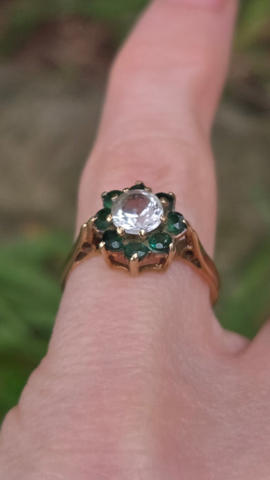 3189 Vintage: 9ct Yellow Gold Green Diopside & White Spinel Cluster Ring — From 1973