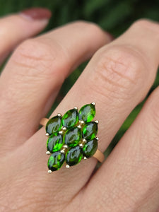 2126: Vintage: 9ct Gold Green Diopsides Geometric Cocktail Ring- she scintillates&nbsp;