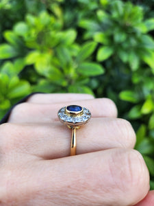 9056: Vintage Old: 18ct Gold French Blue Sapphire Diamonds Cluster Ring