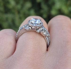 2418: Platinum Exceptional 1ct Central Diamond (GIA CERT) Ring - D Colour- The finest