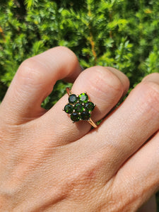 1580: Vintage; 9ct Gold Green Diopsides Flowerhead Ring- Captivating cluster