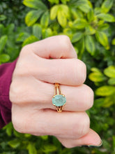 Load image into Gallery viewer, 0153: Vintage &amp; Rare; 18ct Gold Green Paraiba Tourmaline Solitaire- simple beauty
