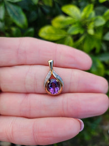 0805:Vintage: 9ct Gold Pear-Shaped Amethyst Diamonds Pendant- petite, sparkling