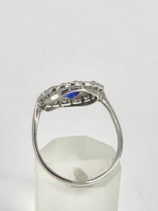 9079:Vintage: 18ct White Gold Cornflower Blue Sapphire 23 Diamonds Art Deco Style Target Ring