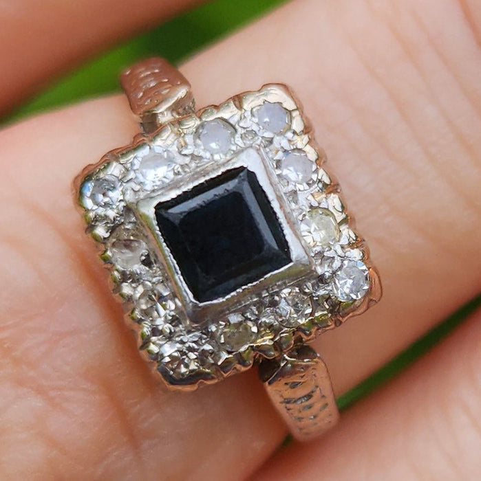 6429 Vintage: 18ct Gold & Platinum Art Deco Blue Sapphire 12 Natural Diamonds Panel Ring