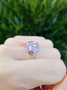 0272: Vintage: 18ct White Gold 15 Pink Sapphires Cocktail Ring- Barbie Eye Candy-