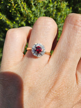 Cargar imagen en el visor de la galería, 1365: Vintage: 18ct Gold Tourmaline Diamonds Target Ring- striking colours
