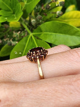 Load image into Gallery viewer, 1662: Vintage: 9ct Gold Almandine Garnets Flowerhead Ring- lovely mature colours
