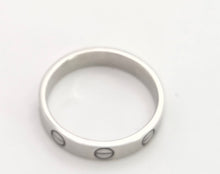 Cargar imagen en el visor de la galería, 2364: Vintage: Cartier 18ct White Gold Love Ring Size 51- comes with box
