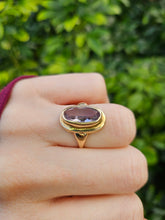 Load image into Gallery viewer, 0701:  Vintage &amp; Old 9ct Gold Lilac Amethyst Bezel Set Ring- lovely mature stone
