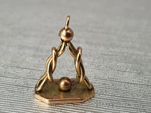 Load image into Gallery viewer, 2767: Vintage/Antique 9ct Gold Geometric &quot;Scales&quot; Octagonal Base Fob
