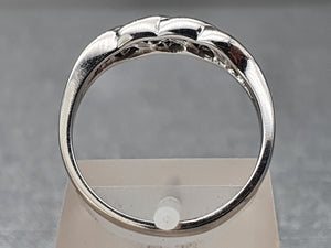 2887: Vintage: 9ct White Gold 12 brilliant cut diamonds Wave Ring- crisp and sparkling