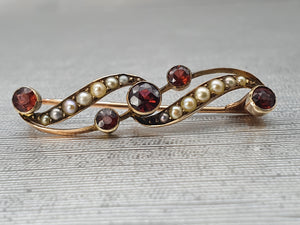 Antique - 9ct Gold Rich Red Garnets & Seed Pearl Pin Brooch - old, cute & pretty